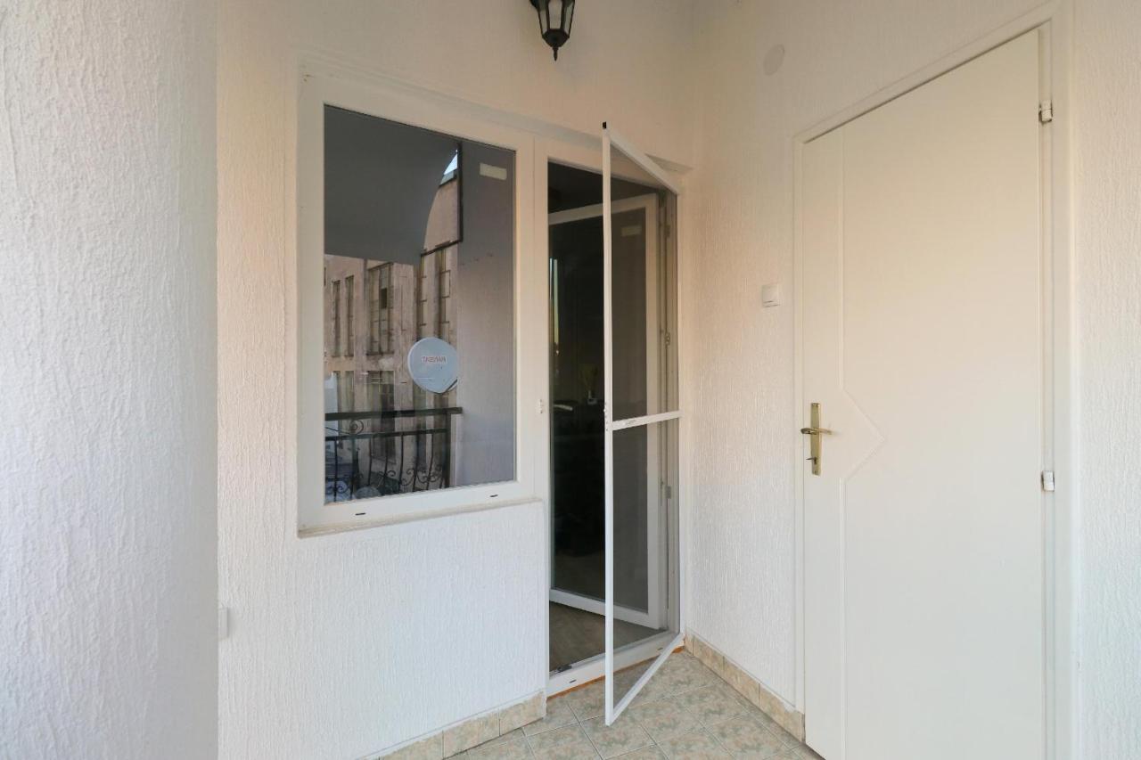 Heart Of Nis Lux Apartment ภายนอก รูปภาพ